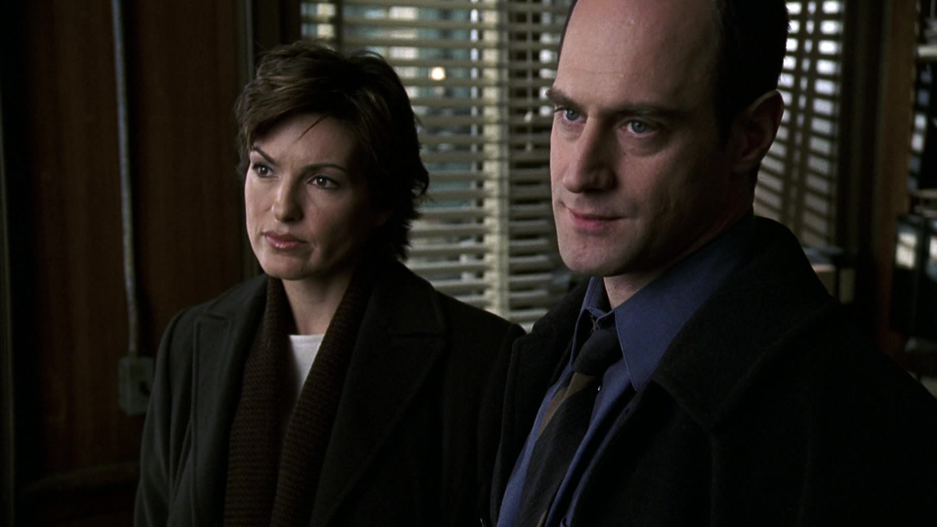 Watch Law & Order Special Victims Unit Episode Paranoia