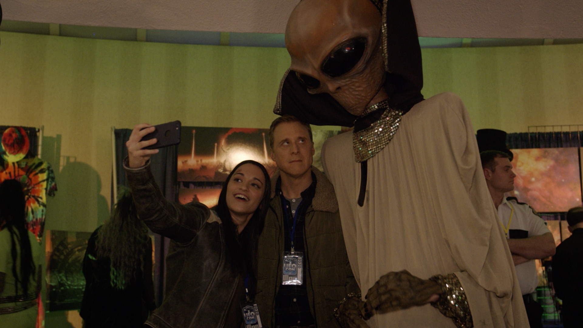 Watch Resident Alien Recap: Harry Goes to an Alien Convention | Episode