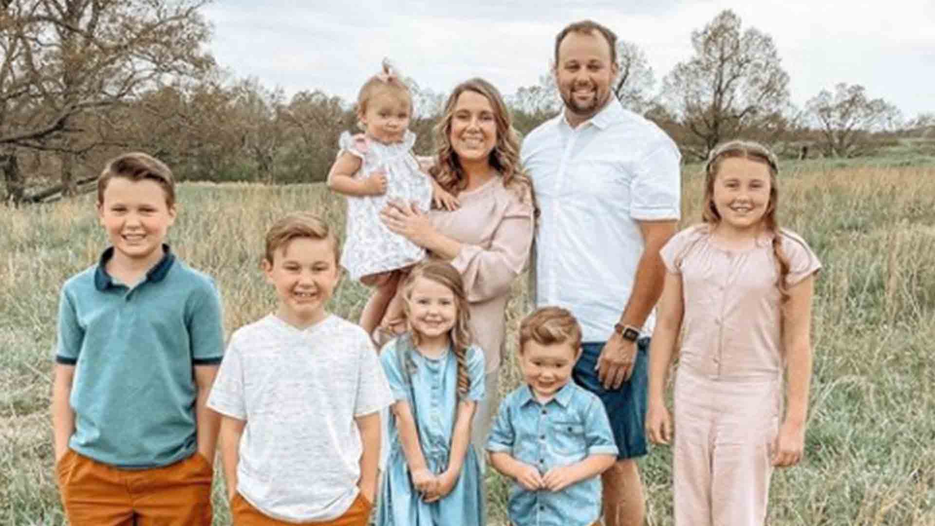 Watch Access Hollywood Interview: Anna Duggar Claps Back At Critic Who