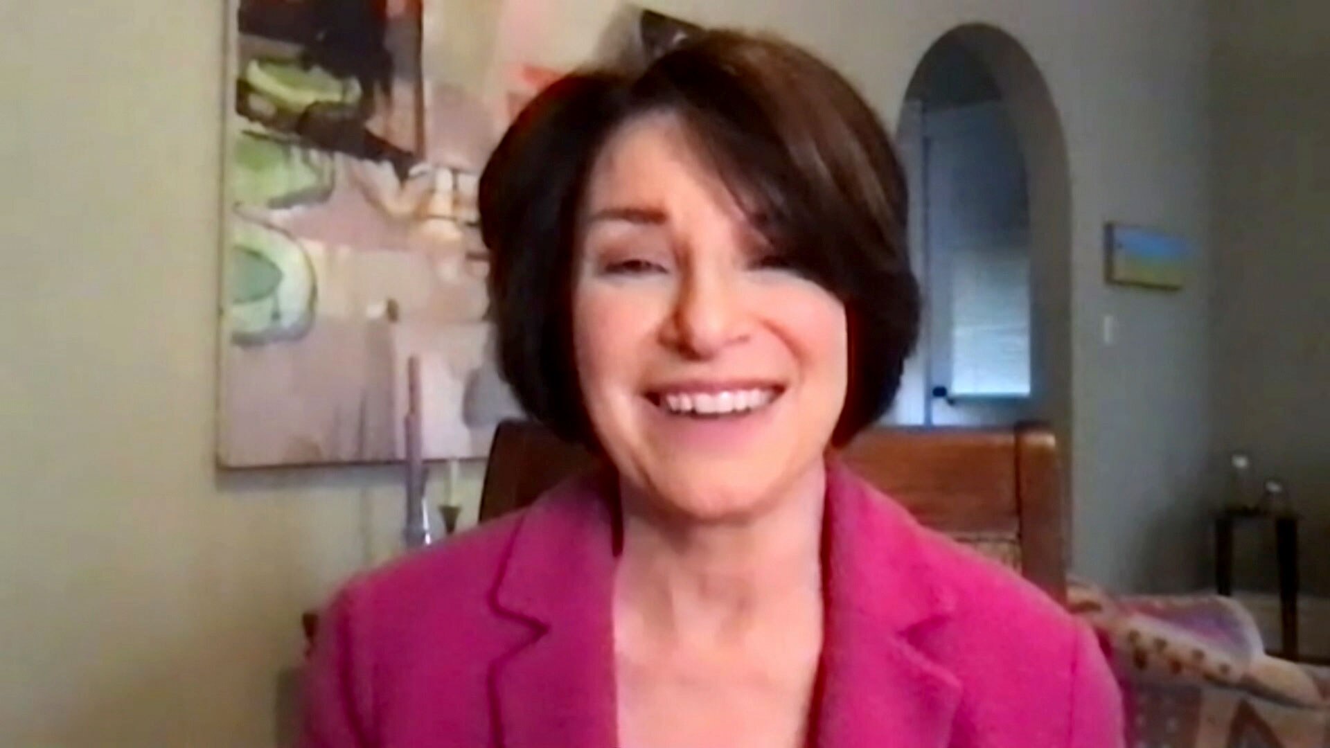 Watch Late Night with Seth Meyers Episode: Sen. Amy Klobuchar, Robin