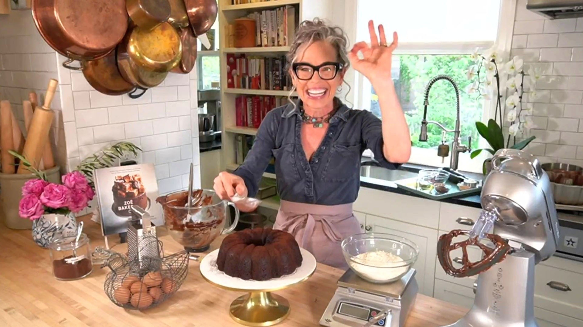 Watch TODAY Highlight Zoë François makes chocolate bundt cake