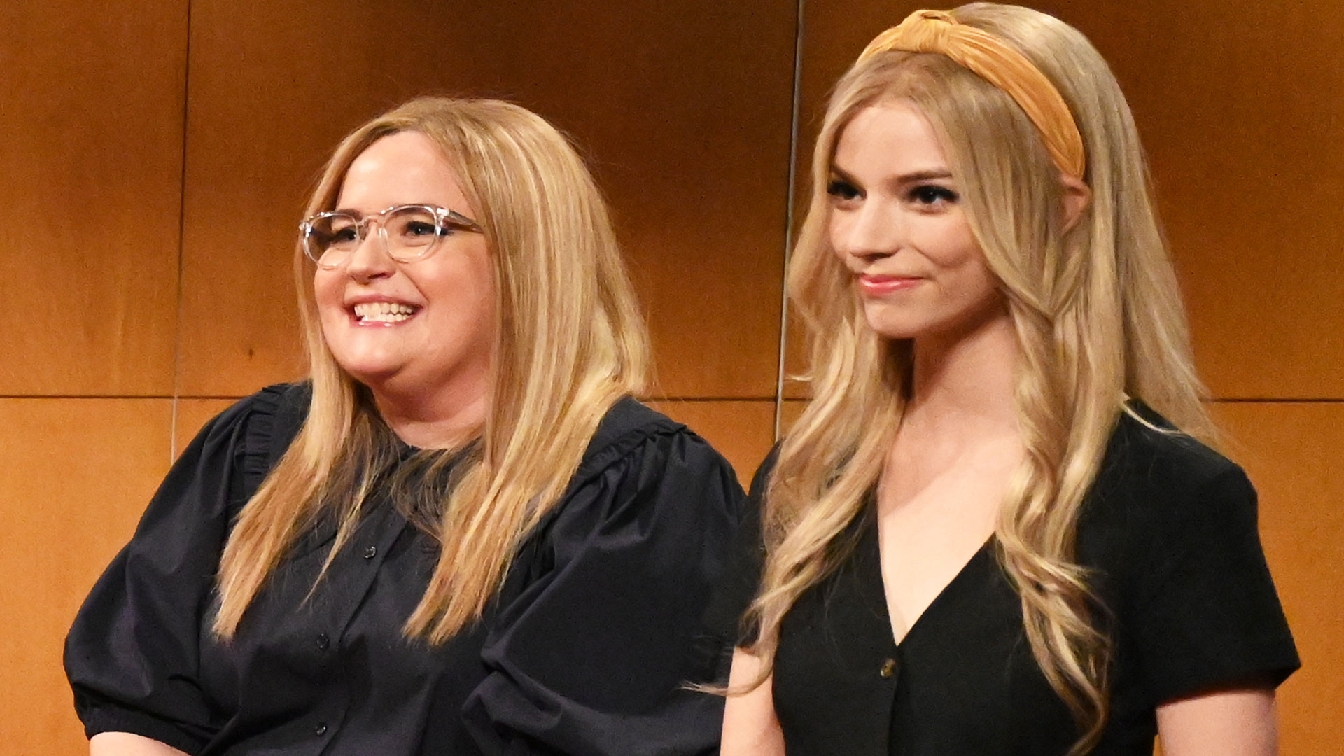 Watch Saturday Night Live Highlight: College Panel - NBC.com