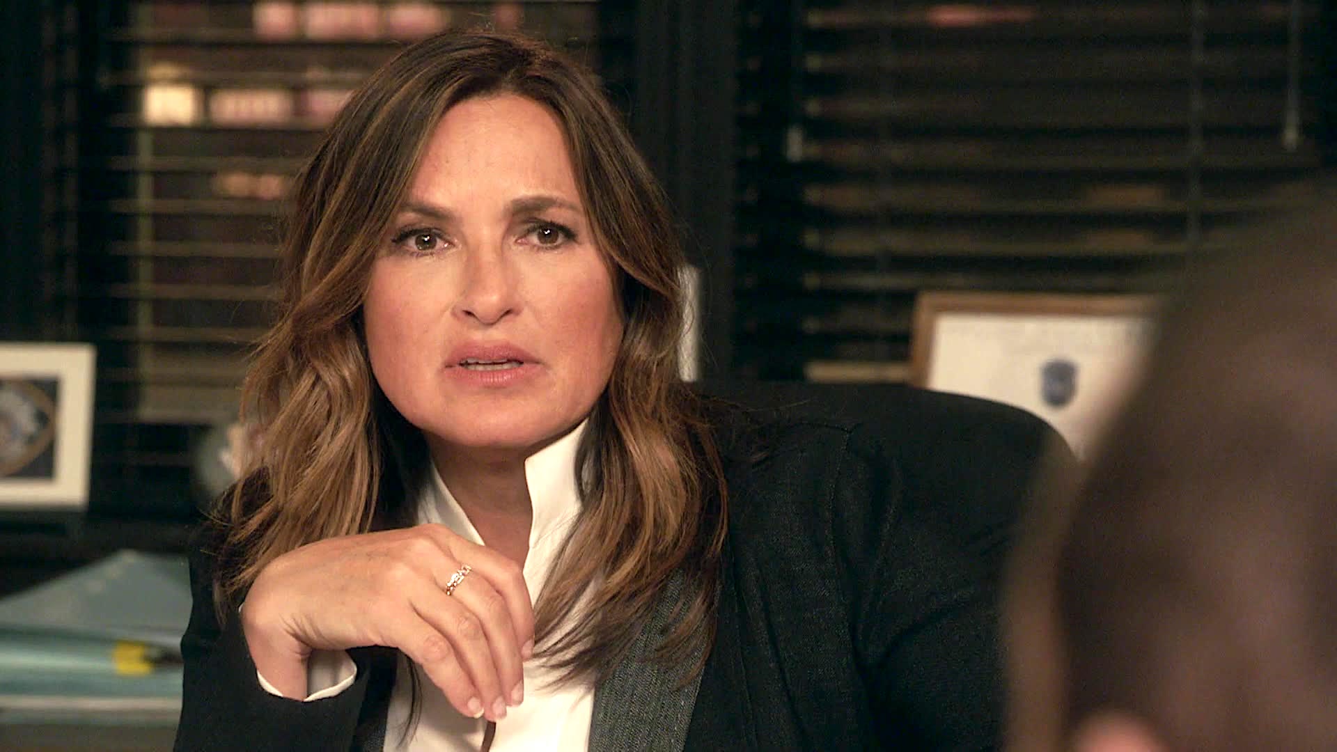 Watch Law & Order Special Victims Unit Current Preview The Powerful