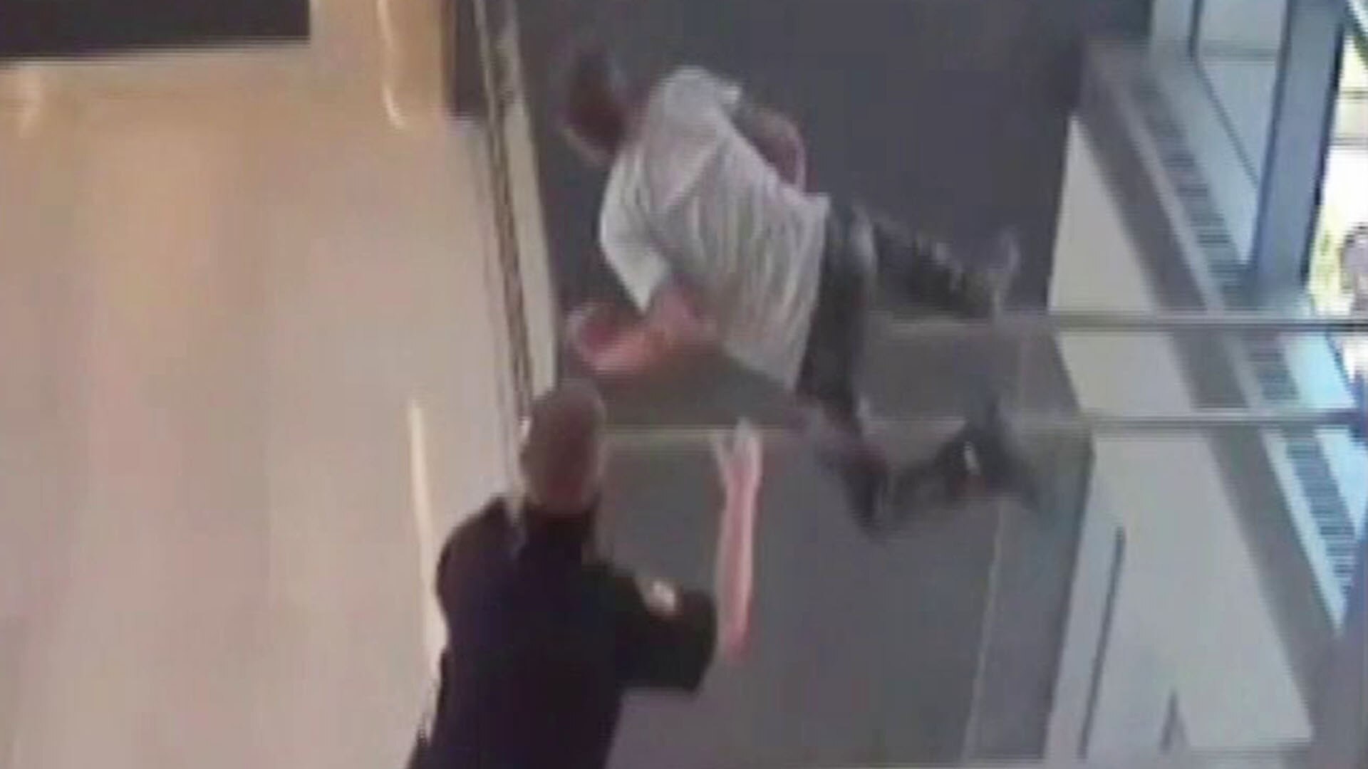 Watch TODAY Highlight Caught on camera Convicted felon jumps off