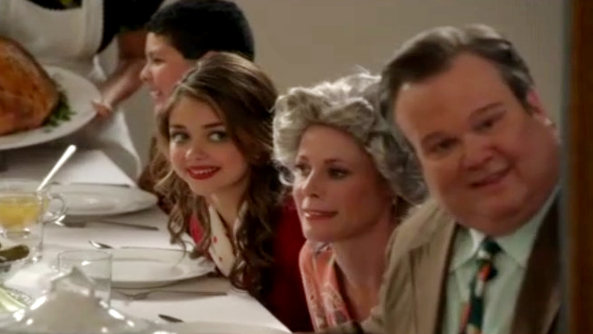 Watch Modern Family Episode Tableau Vivant