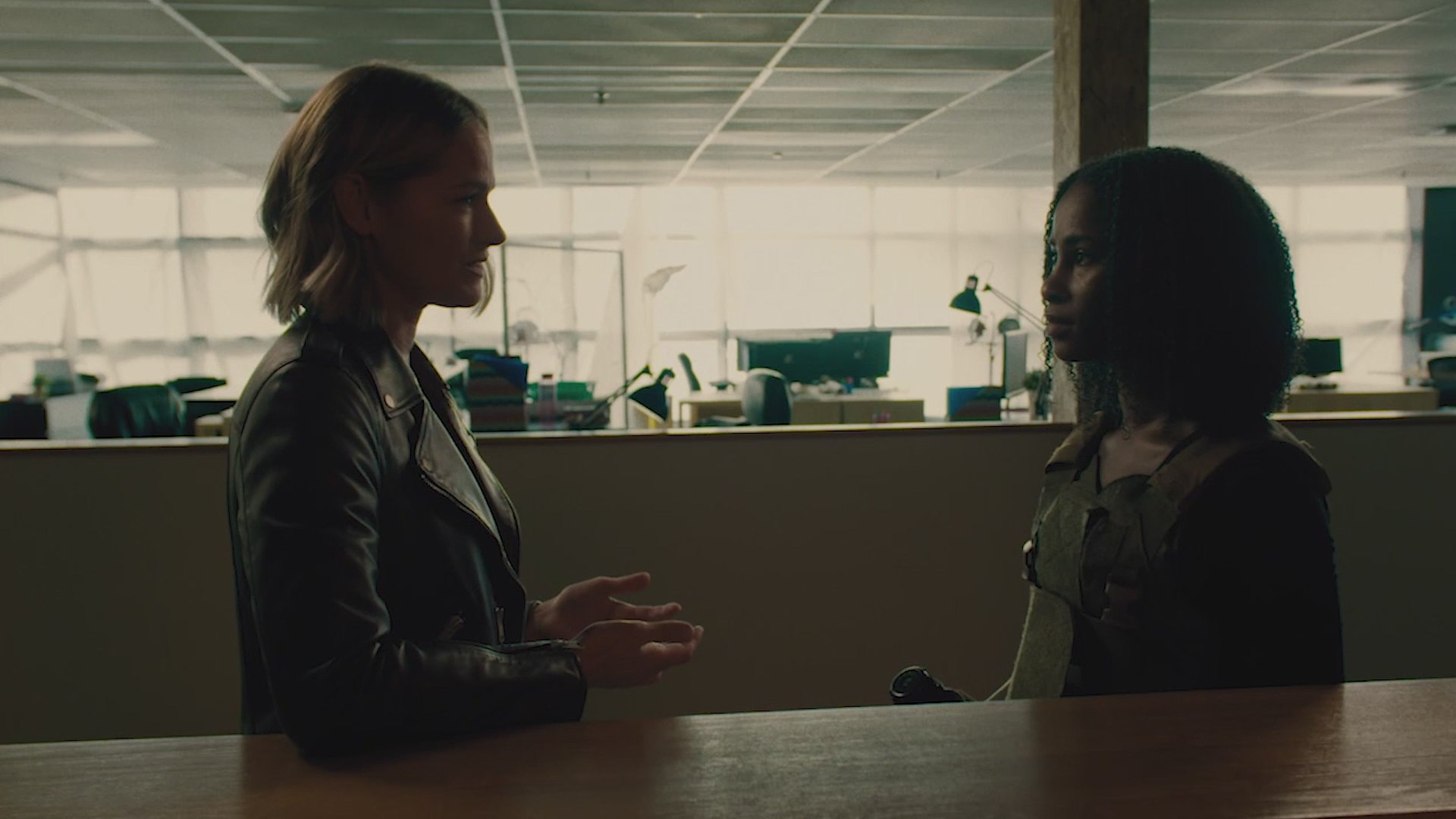 Watch Van Helsing Highlight: A Van Helsing Family Meeting | Episode 12