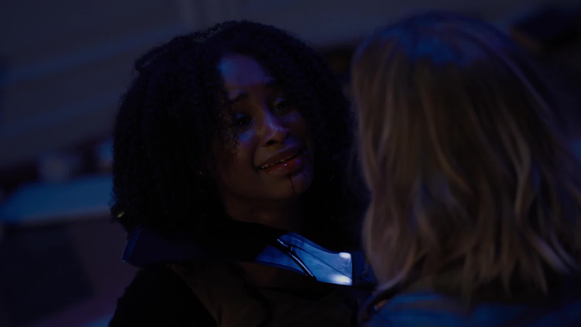 Watch Van Helsing Highlight A Knife to Violet's Neck Episode 13 Highlight