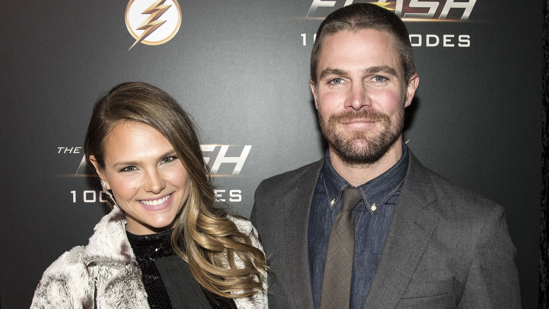 Stephen Amell'S Wife