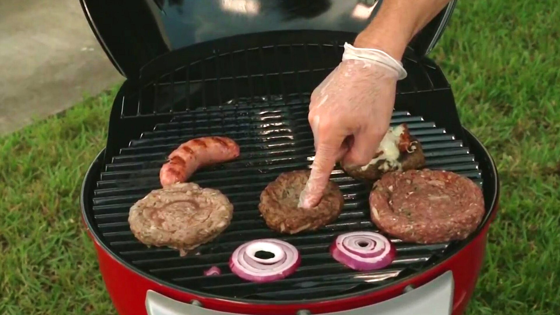 Watch hoy Día Highlight: Aprende a preparar la mejor receta de hamburguesas para este 4 de julio
