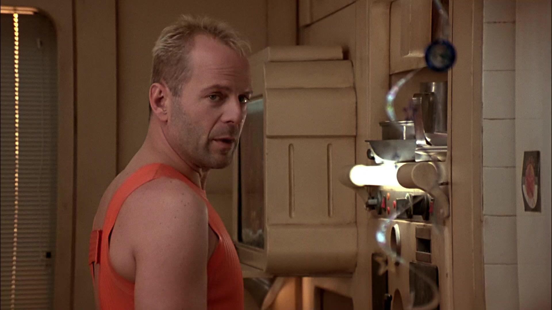 watch the fifth element hd