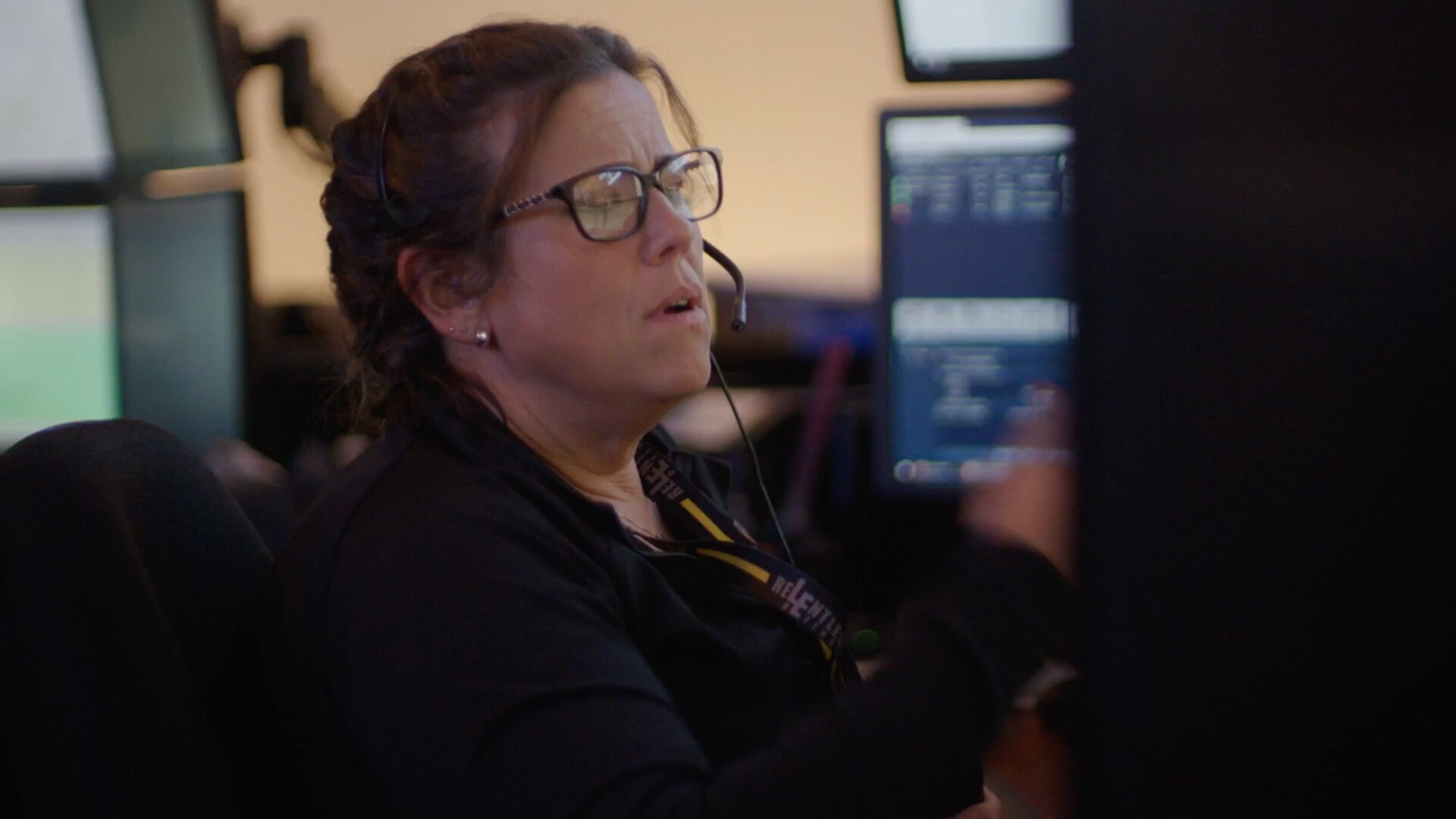 Watch 911 Crisis Center Sneak Peek Will this Woman Have to Give Birth