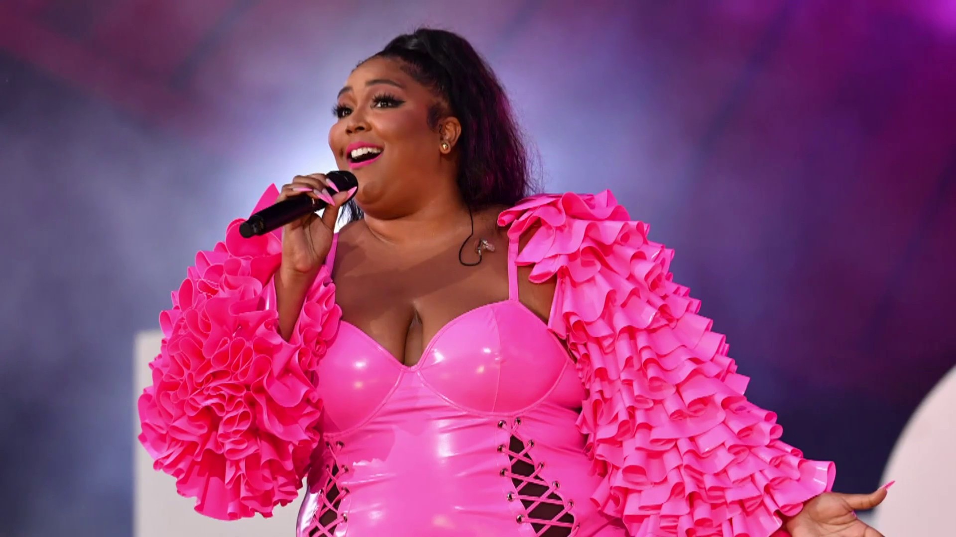 Watch TODAY Excerpt: New Lizzo doc to follow world tour, pandemic ...