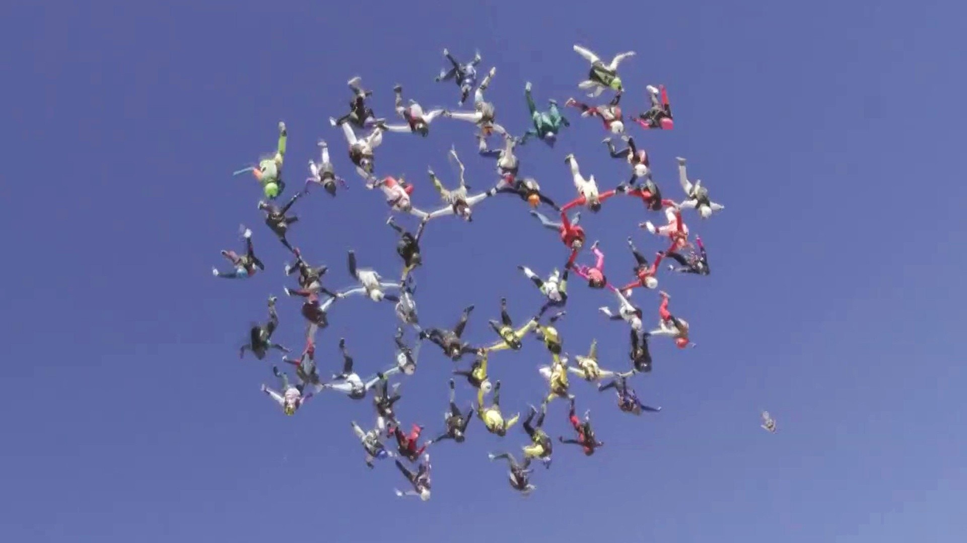 Watch Today Excerpt Women Set Group Skydive Record With 80 Person Mid