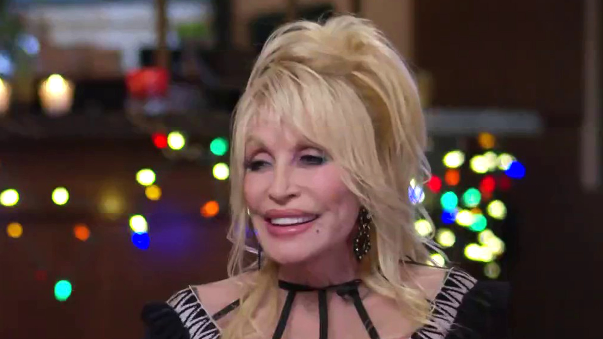 Watch Today Excerpt Dolly Parton On Christmas New Years Eve With Miley Cyrus 4272