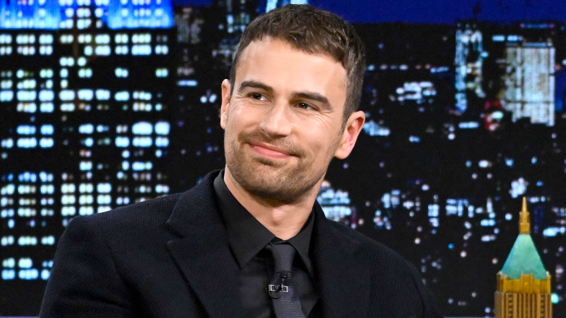 Watch The Tonight Show Starring Jimmy Fallon Highlight Theo James Dishes On His Nude Scene In
