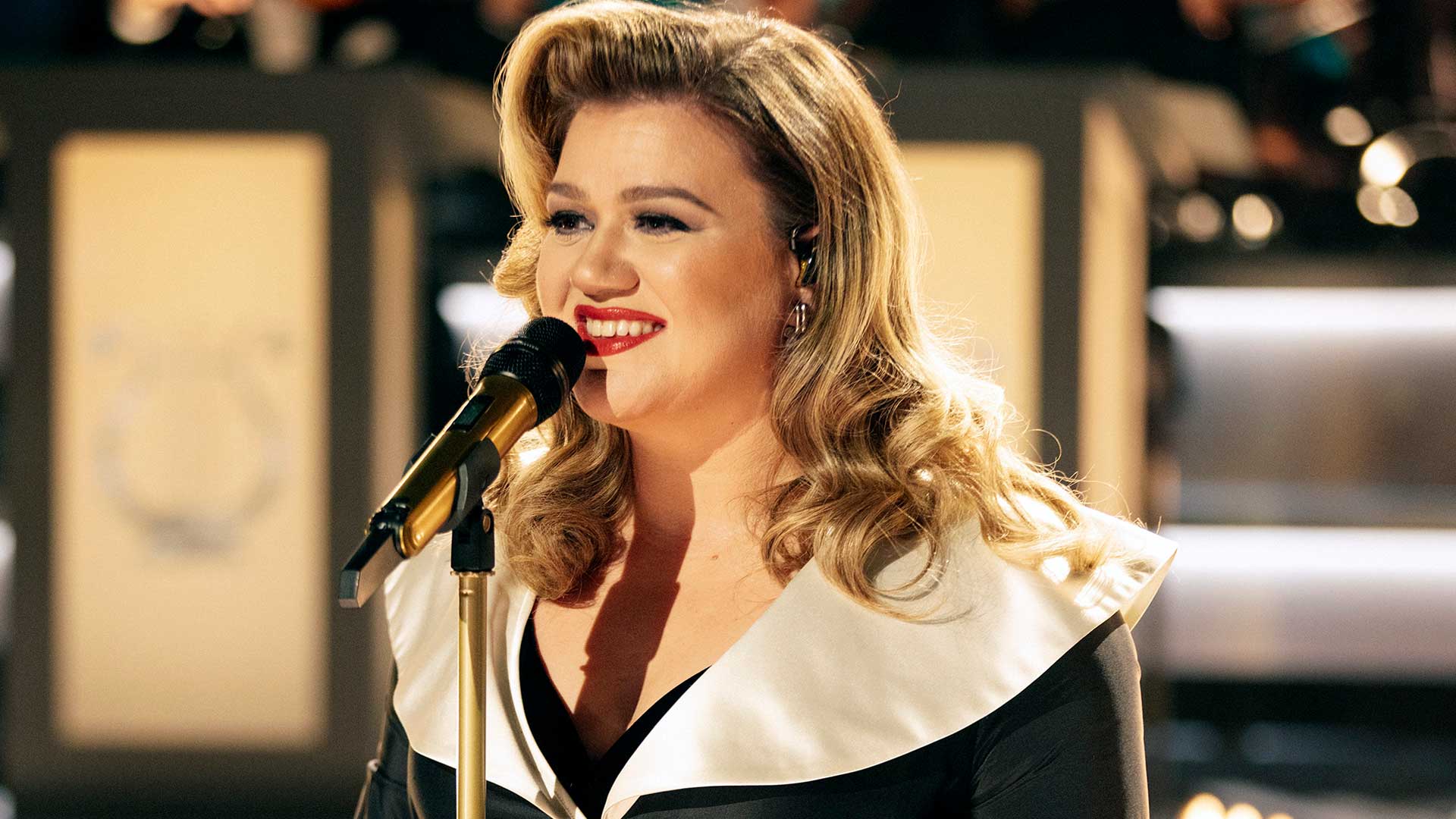 Kelly Clarkson Christmas Special 2022