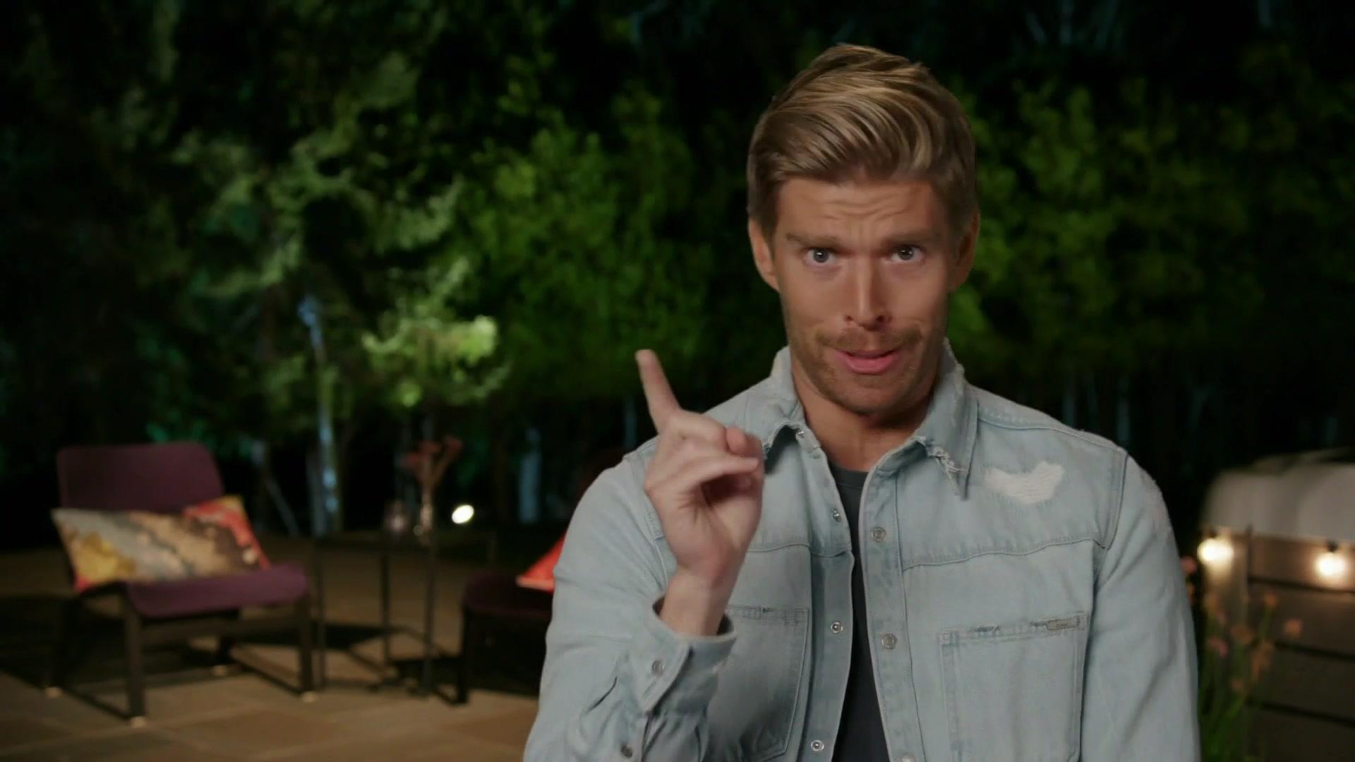 Watch Summer House Episode Kiss and Don't Tell