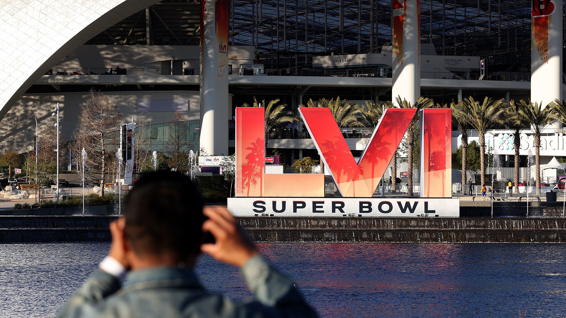 Watch TODAY Excerpt Super Bowl frenzy in full swing with record