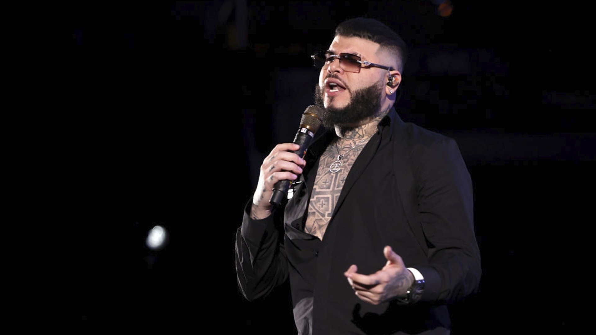 Watch Noticias Telemundo Highlight: Farruko No Es El Primer Reguetonero