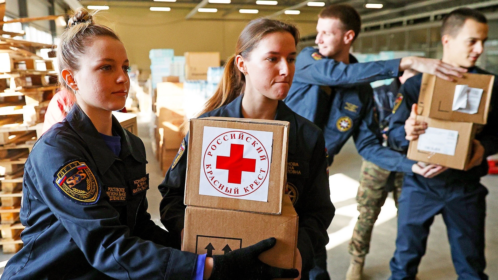 Russian volunteers have been. Путин и волонтеры. Russian volunteers have been. Russian volunteers have been. Корпоративное волонтерство татарстан.