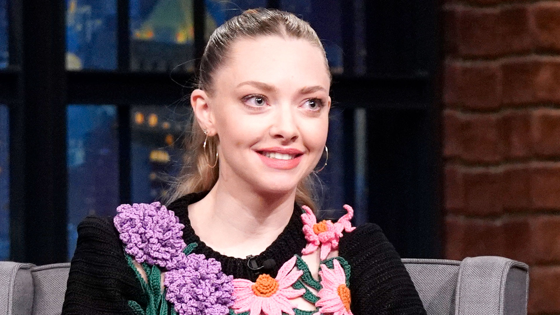 Watch Late Night With Seth Meyers Highlight Amanda Seyfried Felt Connected To Elizabeth Holmes 7126