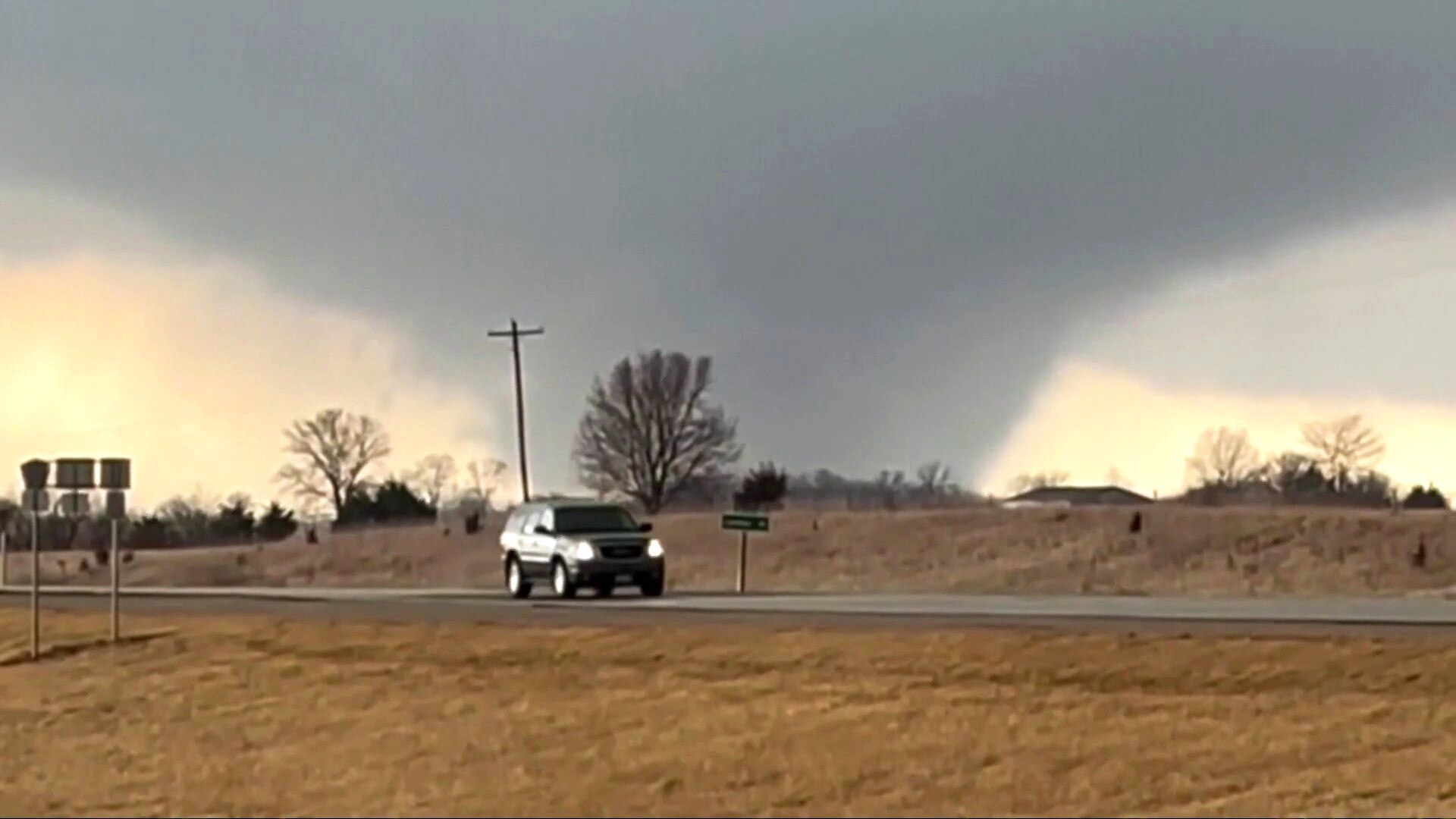 Watch TODAY Excerpt Deadly tornadoes strike Iowa, killing 7