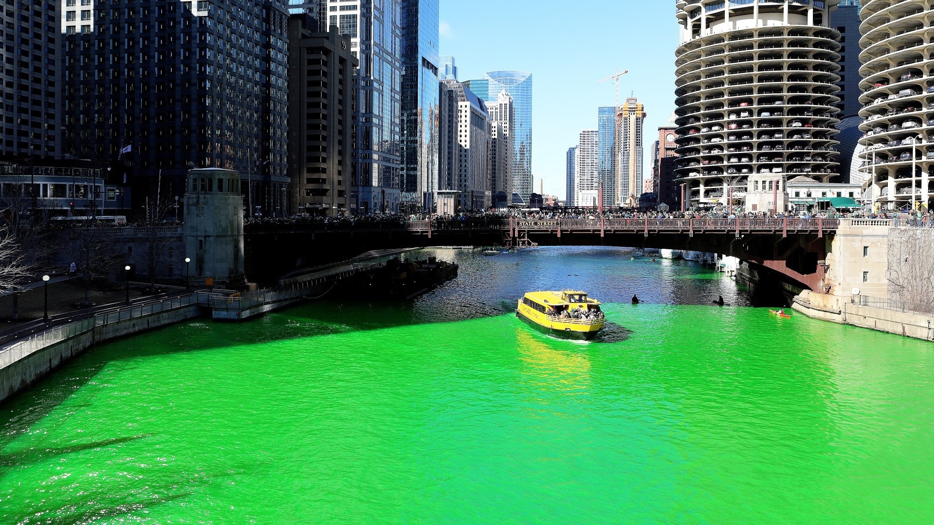 Watch En Casa con Telemundo Highlight Chicago pinta su río de verde