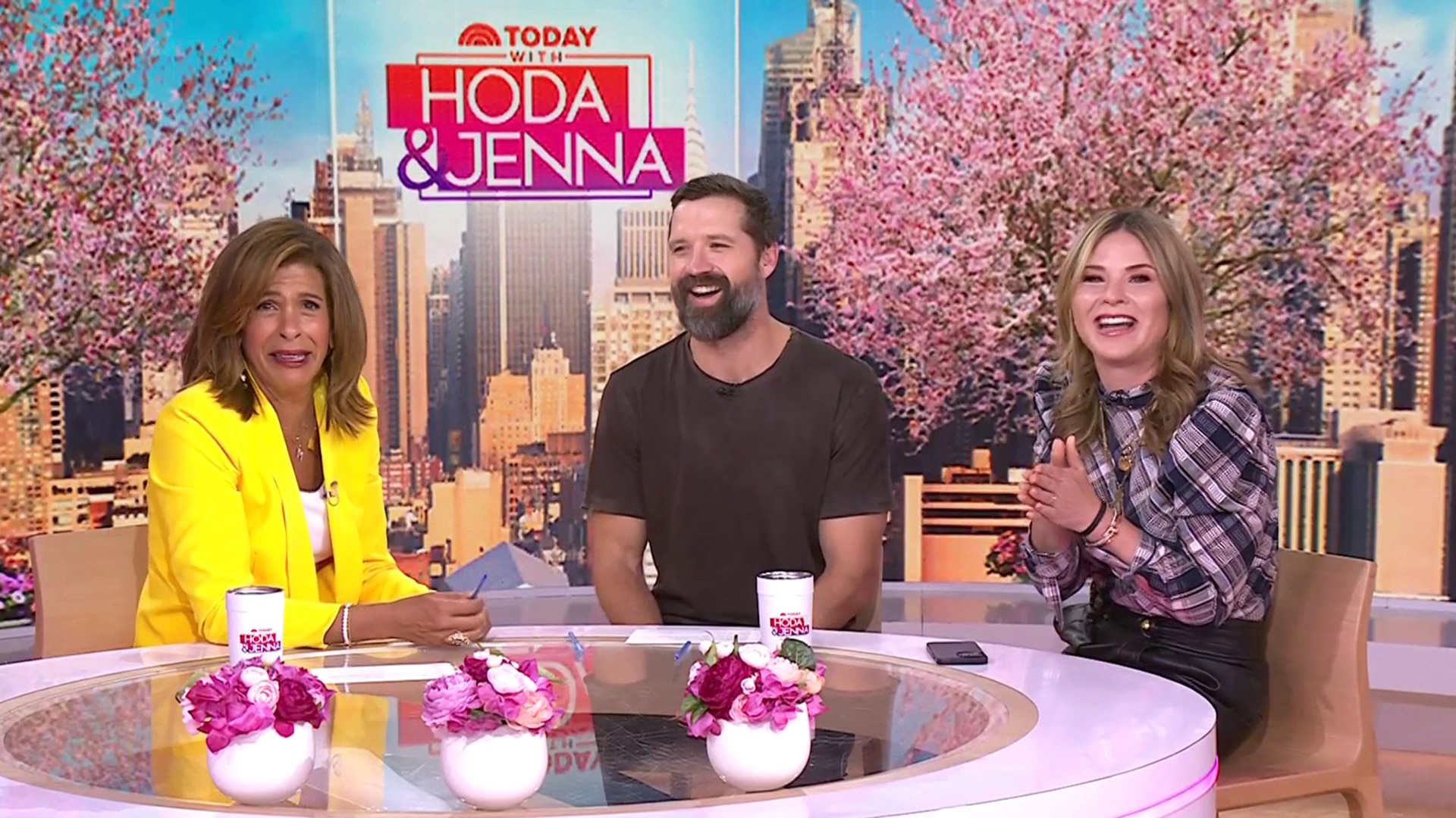 Watch TODAY Excerpt Watch music superstar Walker Hayes surprise Hoda