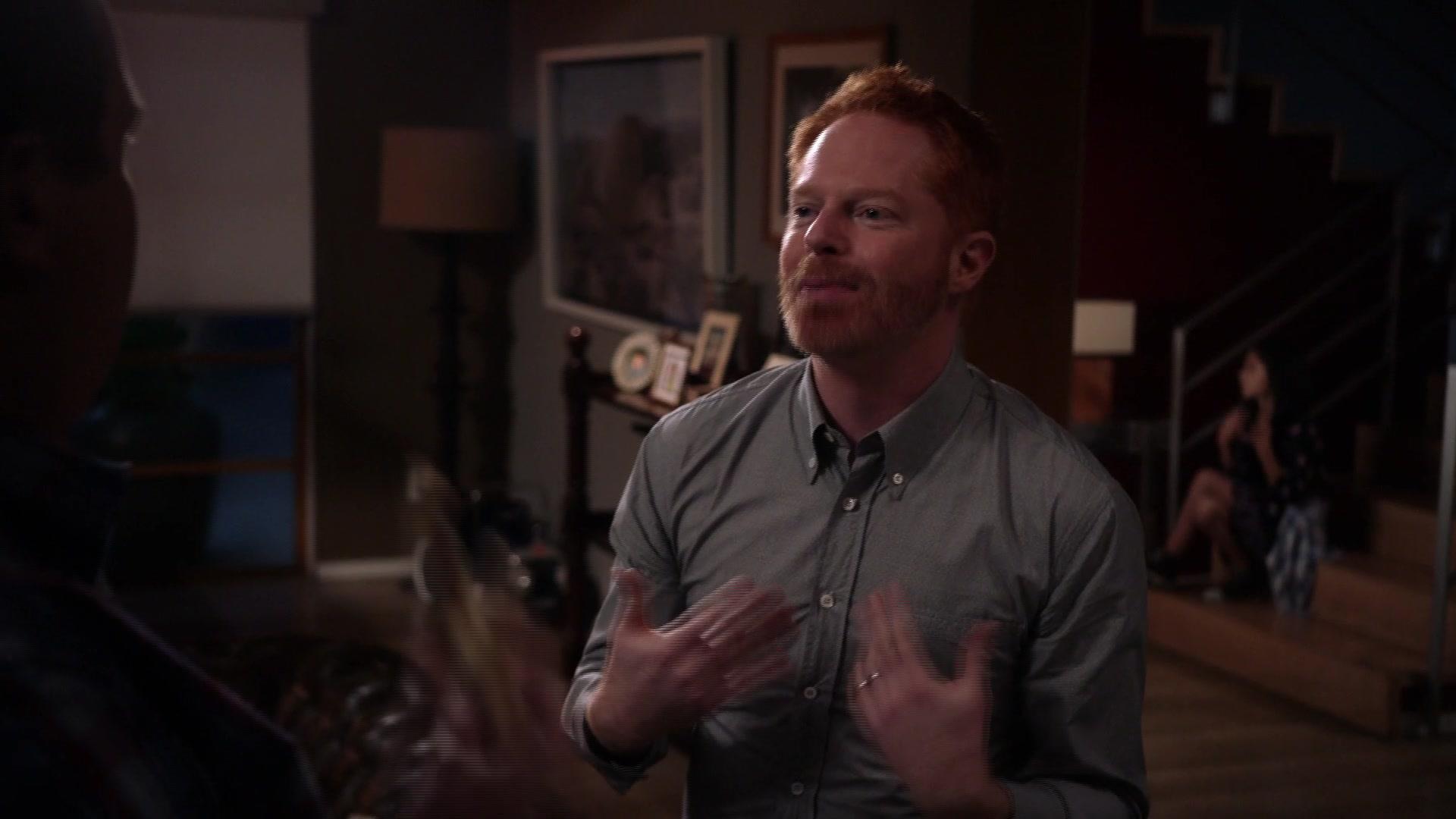 Watch Modern Family Episode The CoverUp