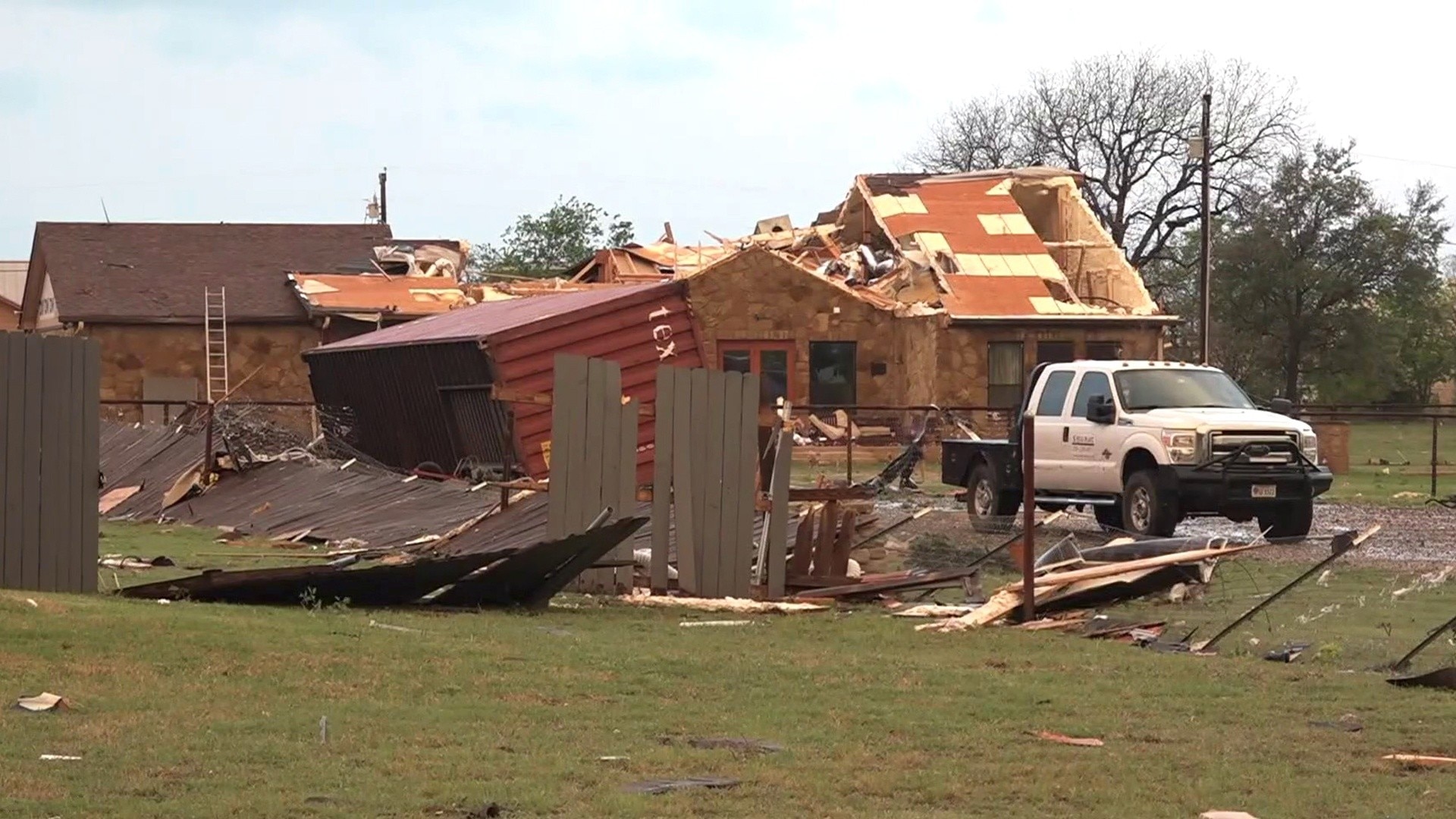 Watch TODAY Excerpt Texas tornado leaves path of destruction, 12