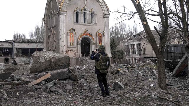 Watch TODAY Excerpt: Zelenskyy: Tens of thousands likely killed in Mariupol - NBC.com
