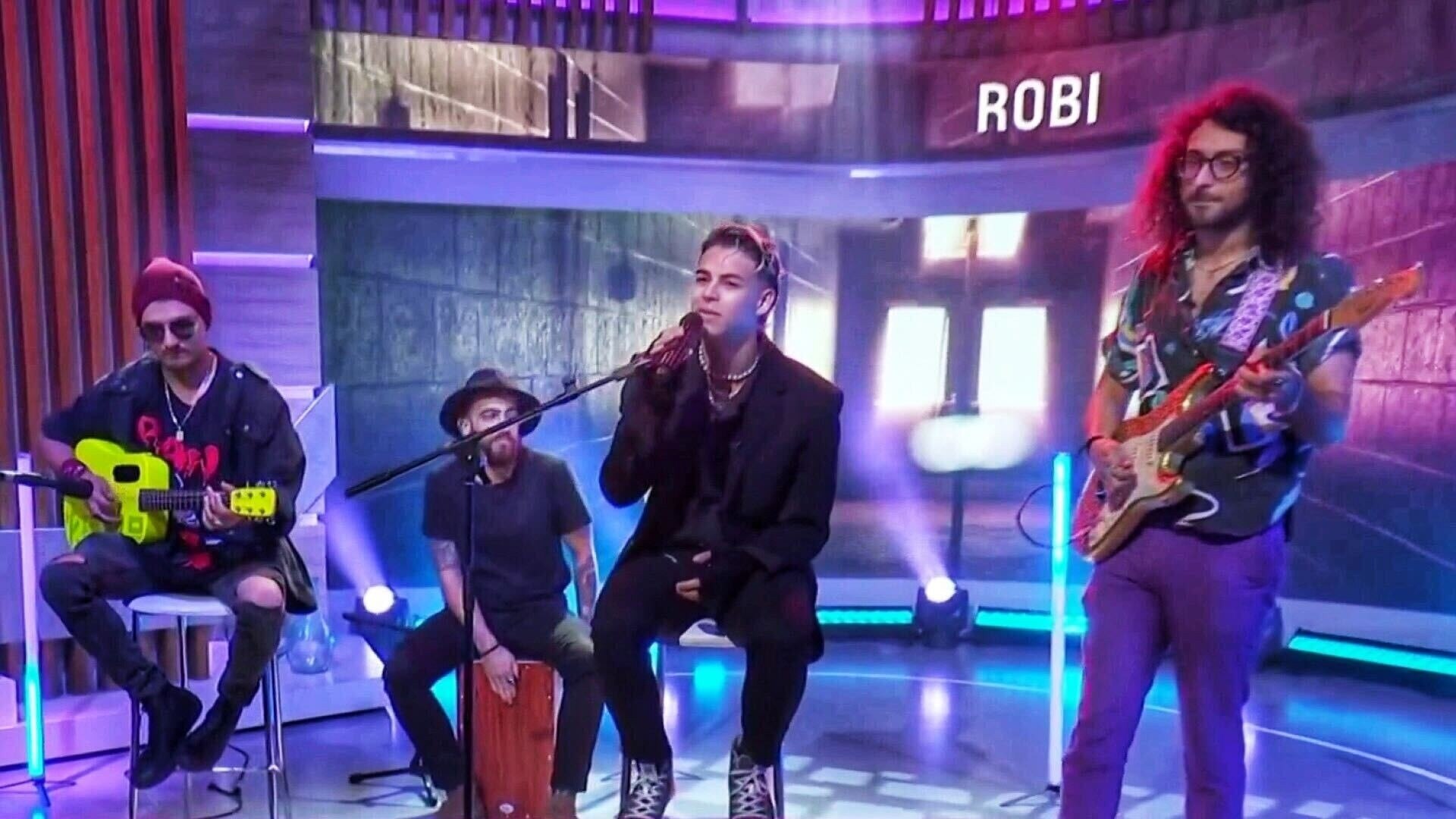 Watch En Casa con Telemundo Highlight: Robi, el fenómeno de TikTok ...