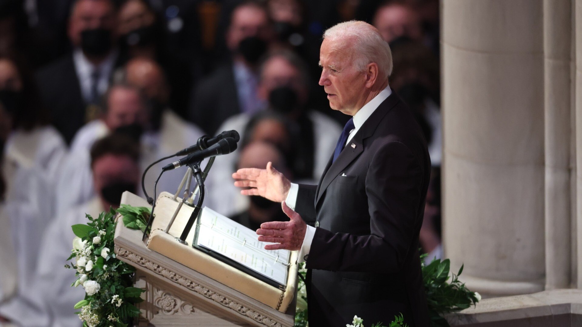 Watch Noticias Telemundo Mediodía Highlight Biden encabeza el funeral