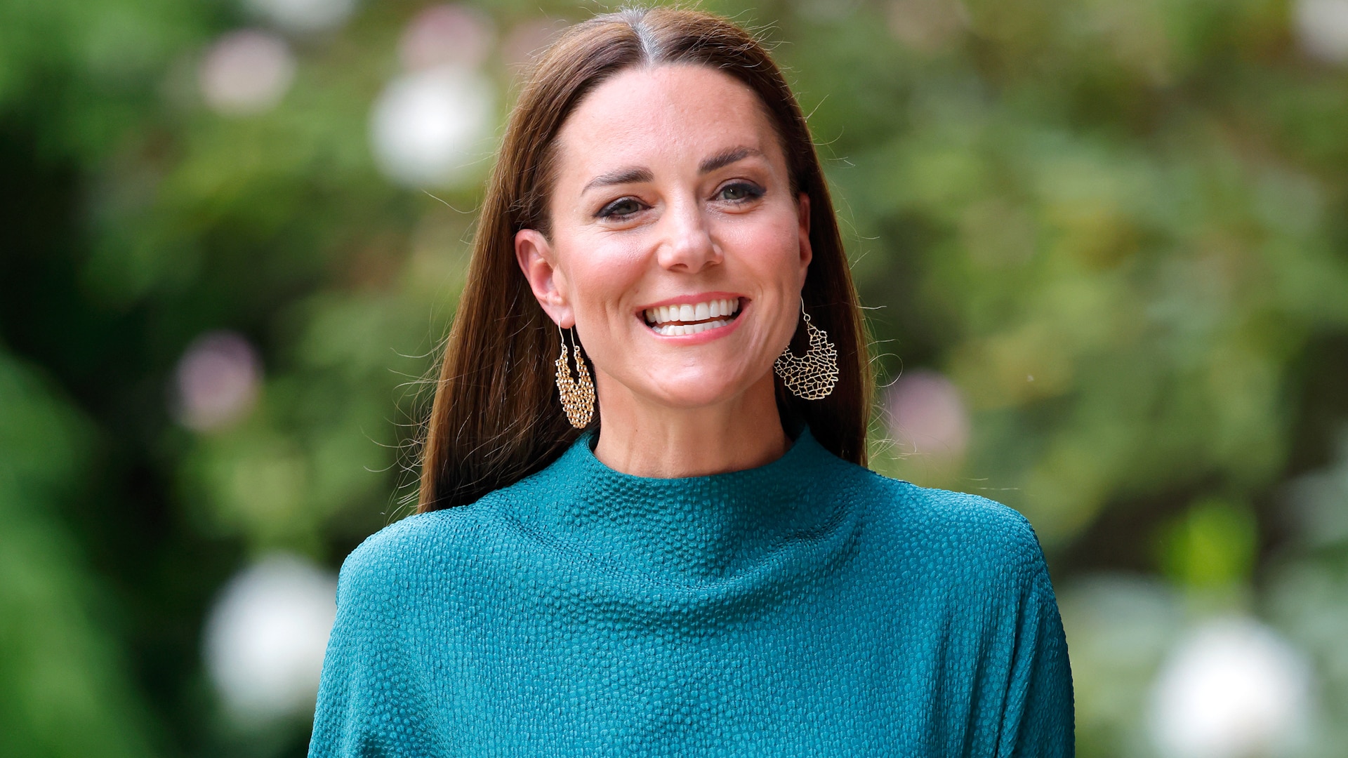 Watch Access Hollywood Highlight Kate Middleton Is On The Hunt For A New Personal Assistant 4469