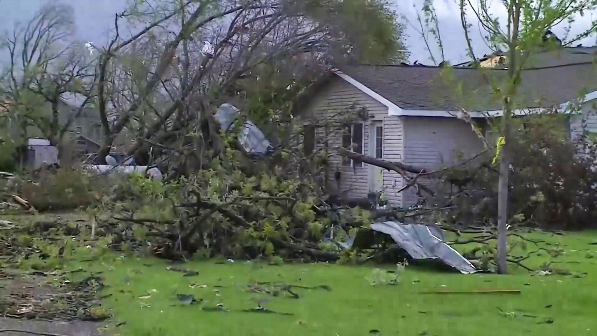 Watch TODAY Excerpt Multiple tornadoes leave trail of destruction through Minnesota