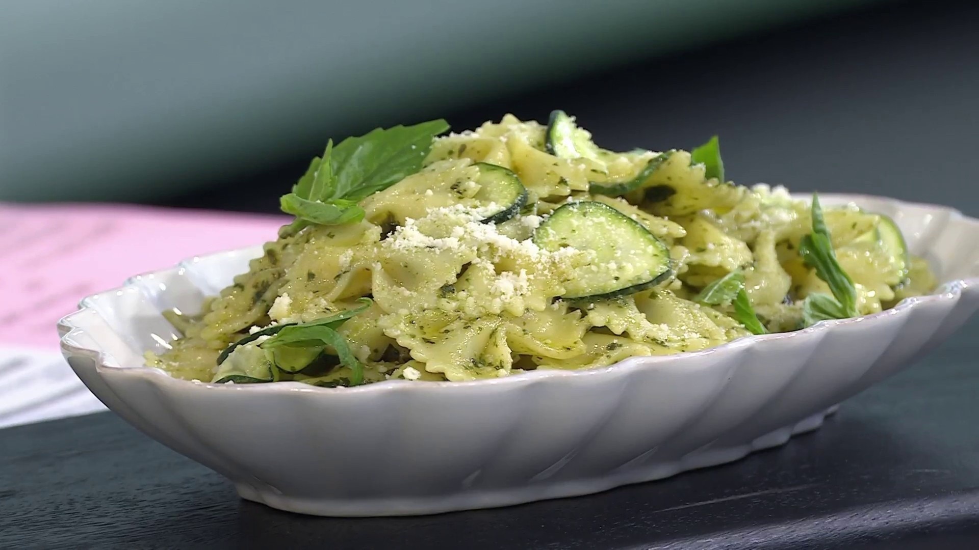 Watch TODAY Excerpt ‘Queer Eye’ star Antoni Porowski makes a summer