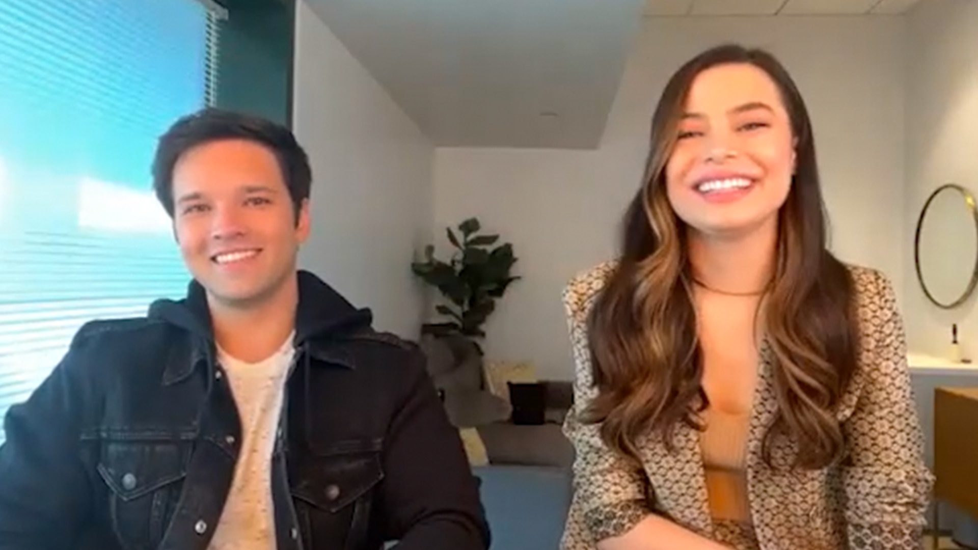 Miranda Cosgrove Sex Tape Porn - Watch Access Hollywood Highlight: Miranda Cosgrove Says Her 'Funny, Bad  Date Stories' Have Influenced Some Scenes in 'iCarly' - NBC.com