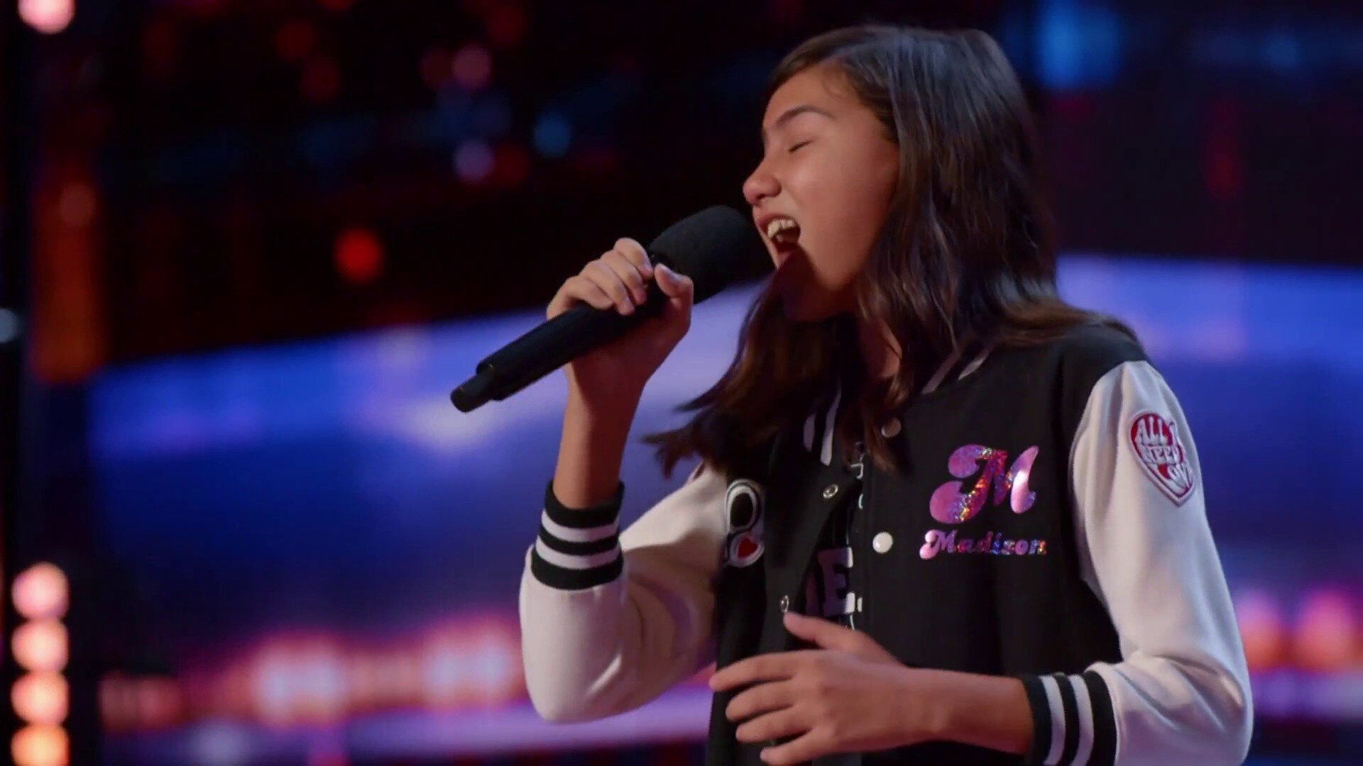Watch TODAY Excerpt: 11-year-old stuns Simon Cowell on 'AGT' singing - Girl Sings Amazing Grace On America's Got Talent 2022