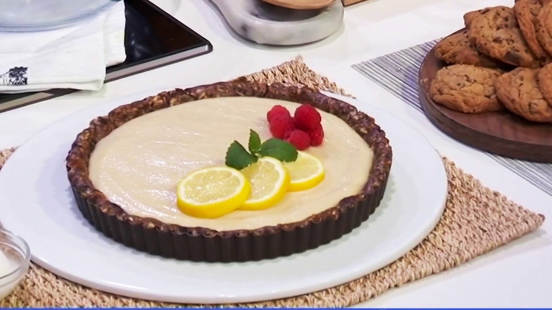 Watch Hoy Día Highlight Aprende a preparar un pie de limón sin horno de la mano de Maripily