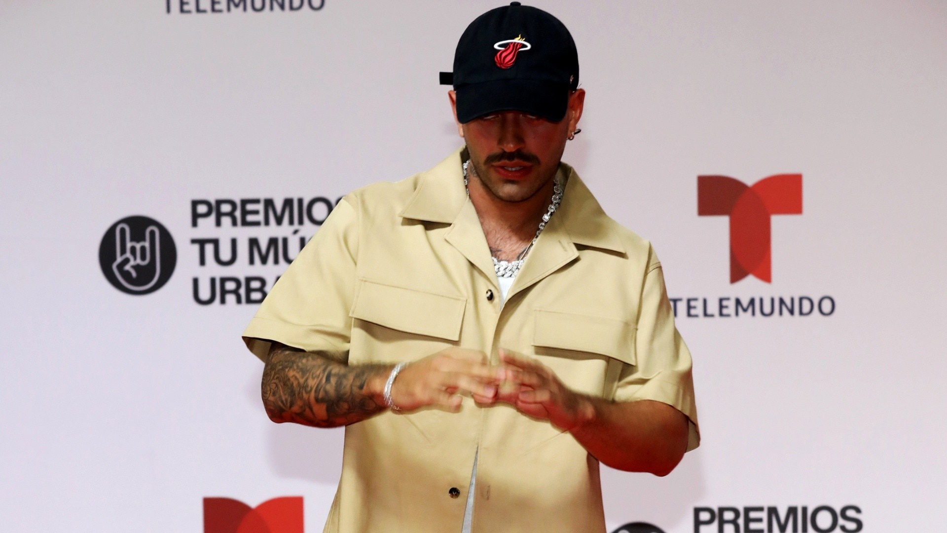 Watch La Alfombra De Premios Tu Música Urbano Highlight Feid Revela Si