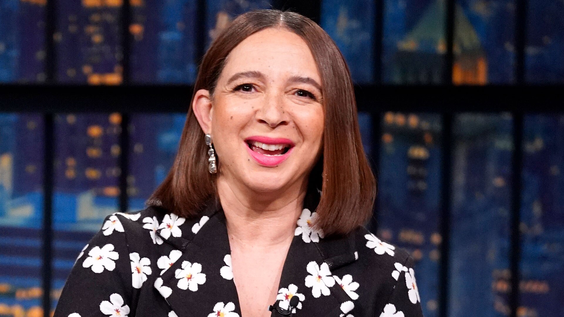 Watch Late Night with Seth Meyers Highlight Maya Rudolph Did Drag for
