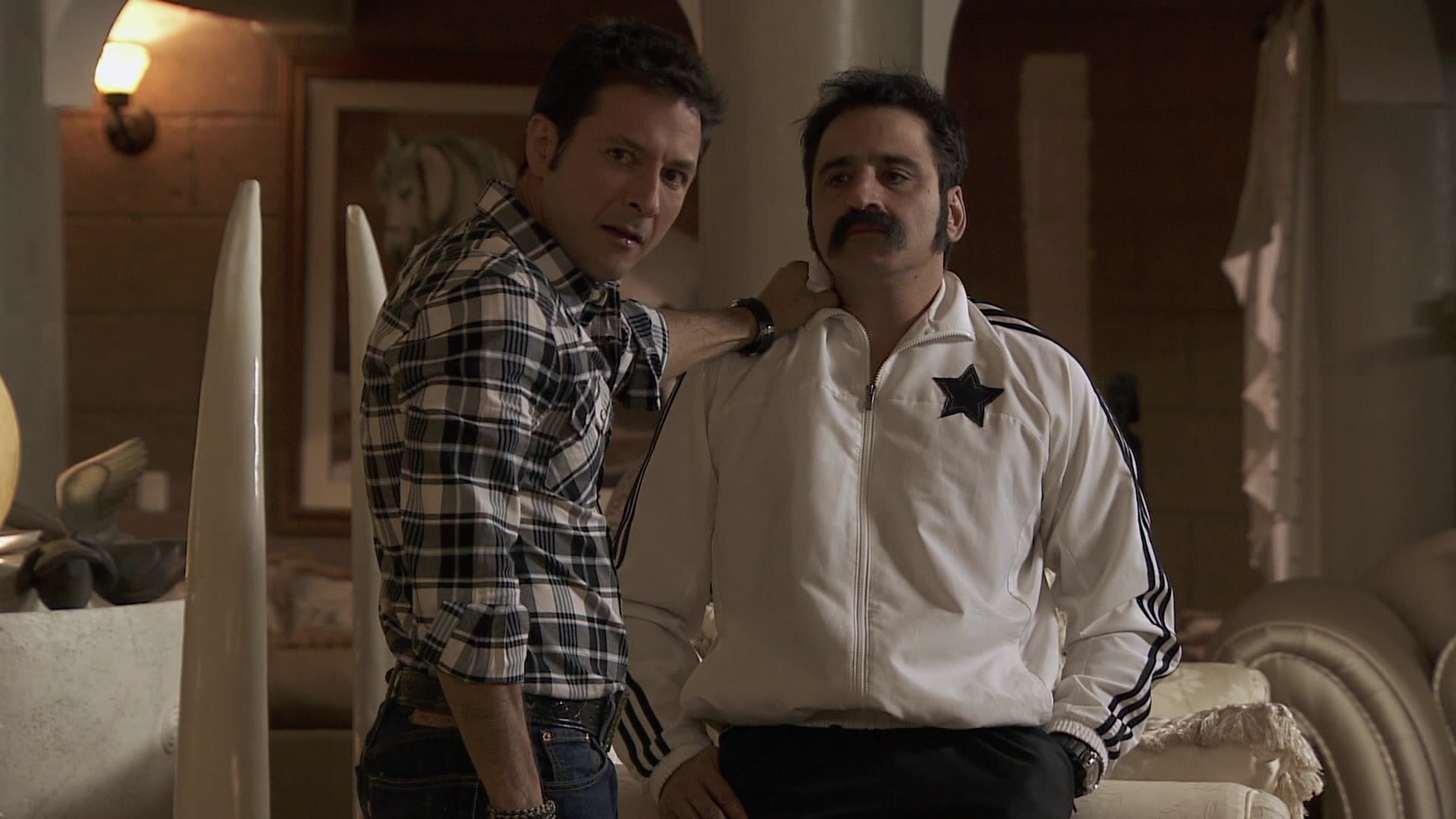 Watch El Señor de los Cielos Episode: Traición encubierta - NBC.com - El Señor De Los Cielos Season 1 Episode 1