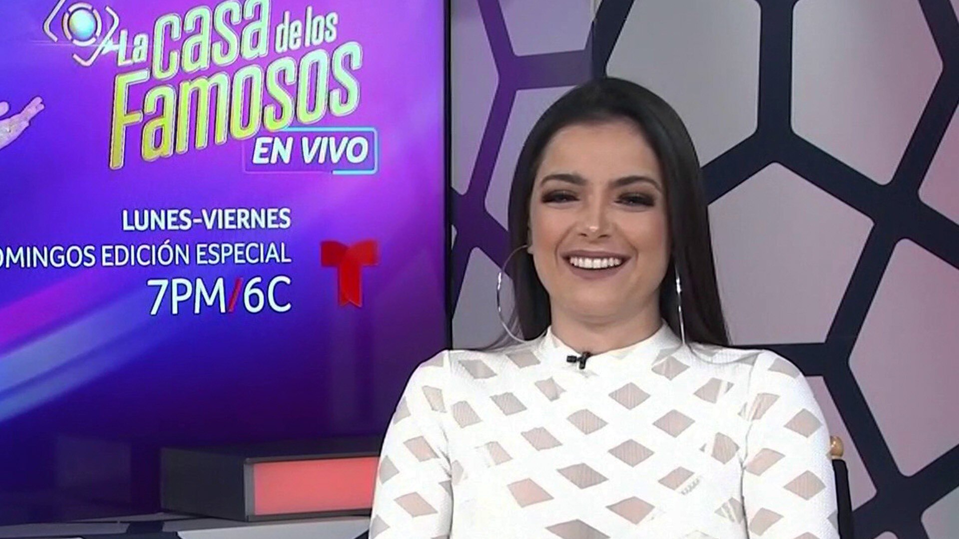 Watch hoy Día Highlight Me expusieron Daniella Navarro explica si su relación con Nacho