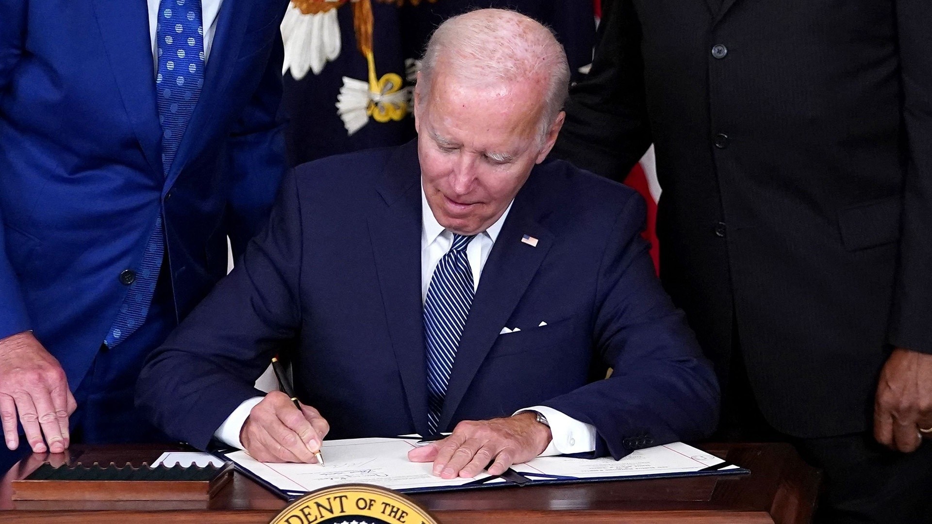 Watch TODAY Excerpt President Biden signs Inflation Reduction Act into