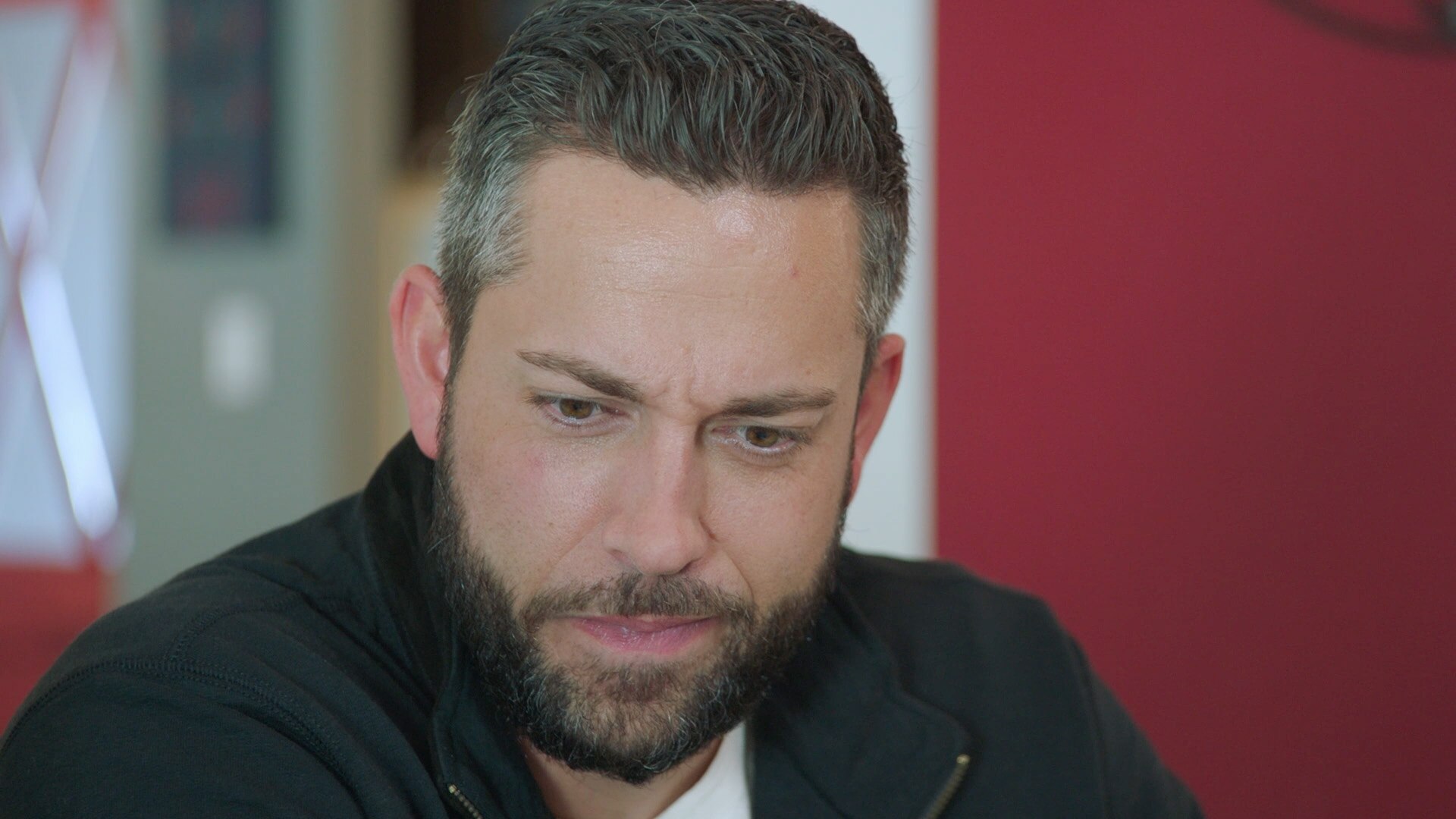 Watch Who Do You Think You Are? Web Exclusive: Zachary Levi Uncovers - Who Do You Think You Are On Nbc