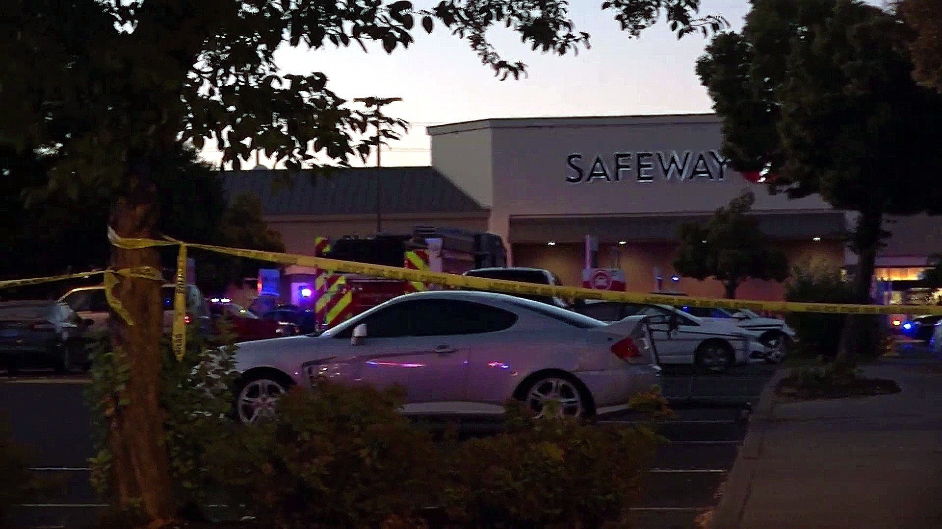 Watch TODAY Excerpt Gunman opens fire in Oregon grocery store, killing