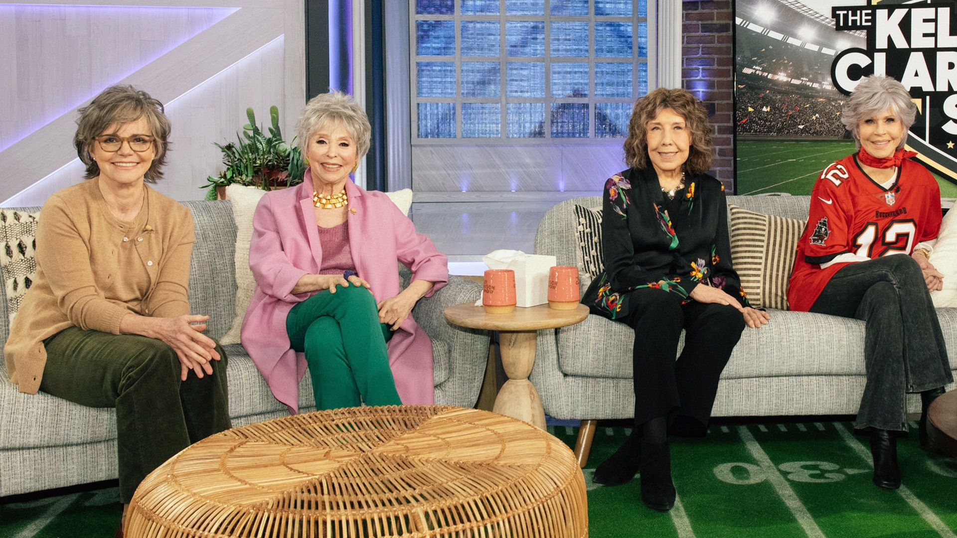 Hollywood legends Jane Fonda, Rita Moreno, Sally Field and Lily Tomlin  share laughs about starring in 80 For Brady