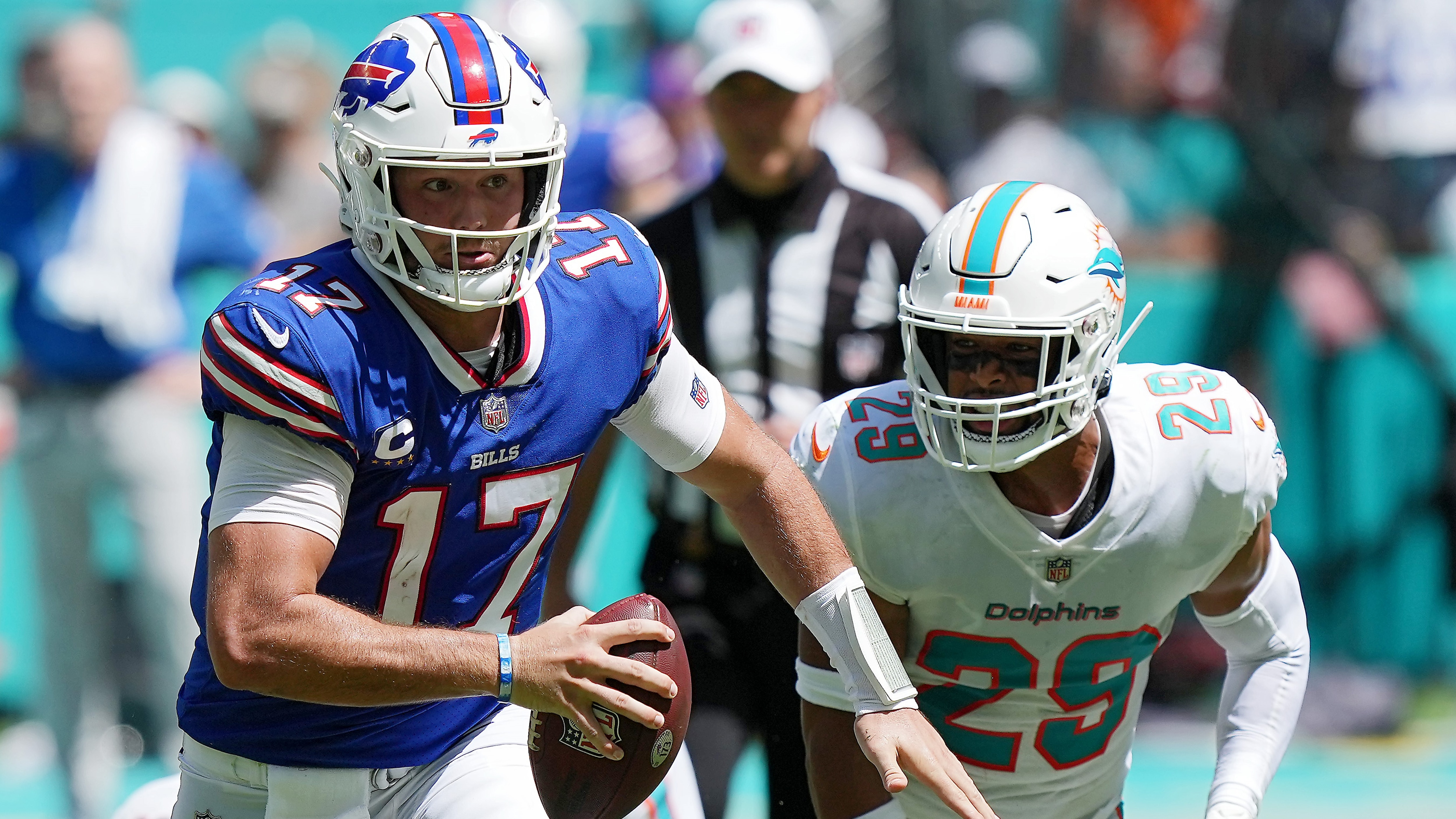 Watch Chris Simms Unbuttoned Clip: Simms: Dolphins are 'the most fun team  to watch' 