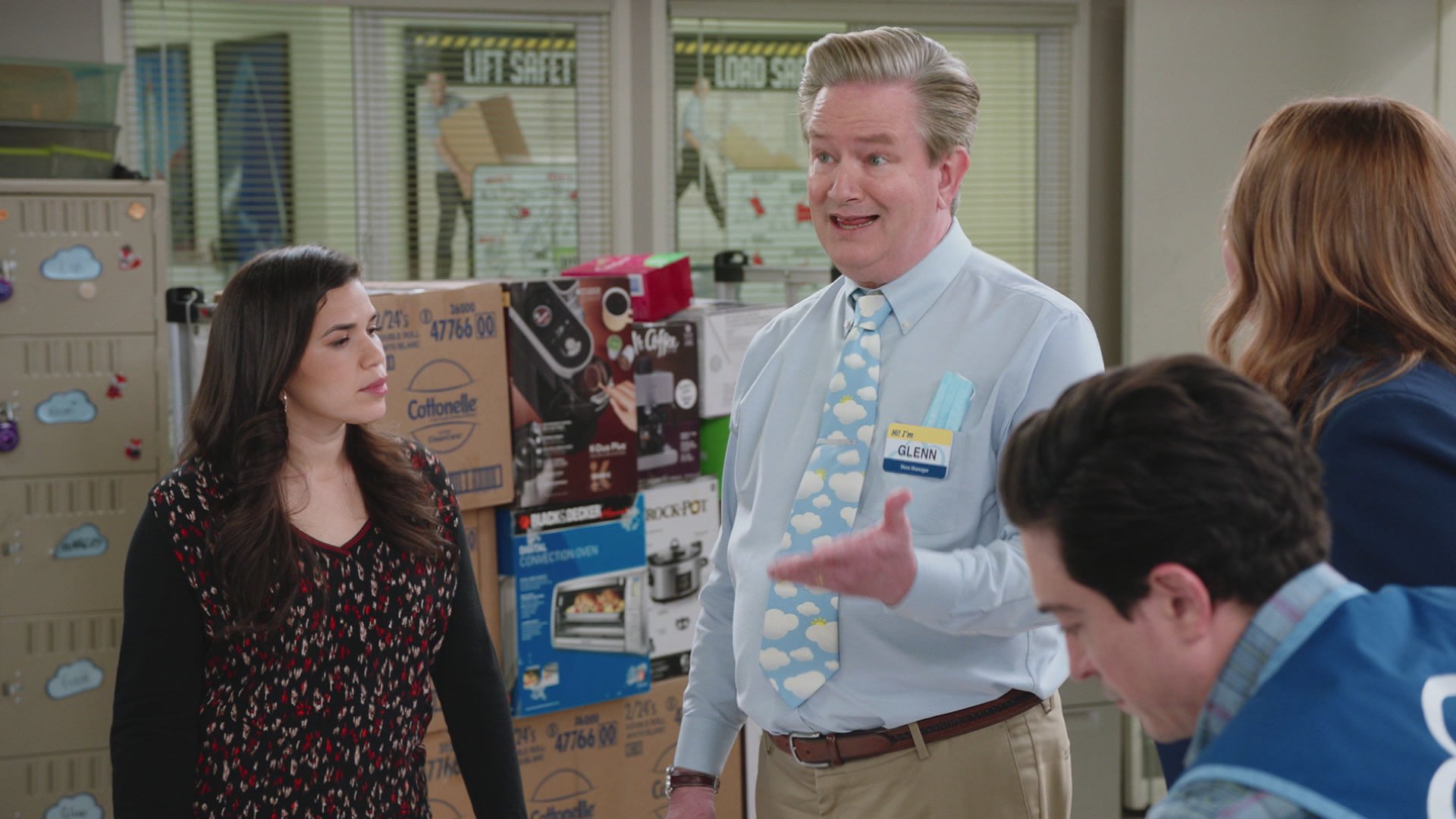 Bo Refuses to Play Along - Superstore 