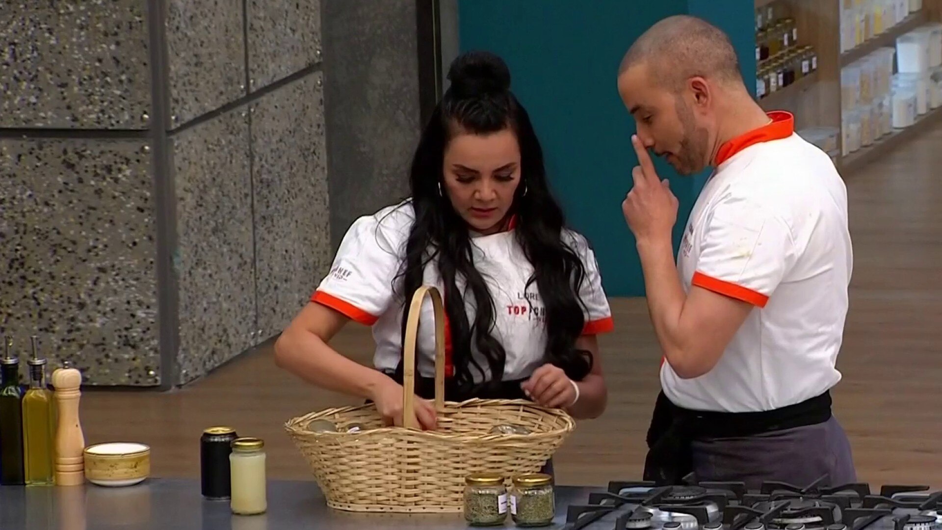 Watch Top Chef Vip Highlight Germán Es Todo Un Caballero Y Ayuda A Lorena A Elegir Sus